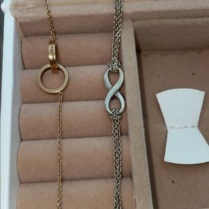 Tiffany & Co. Interlocking / Infinity Bracelet